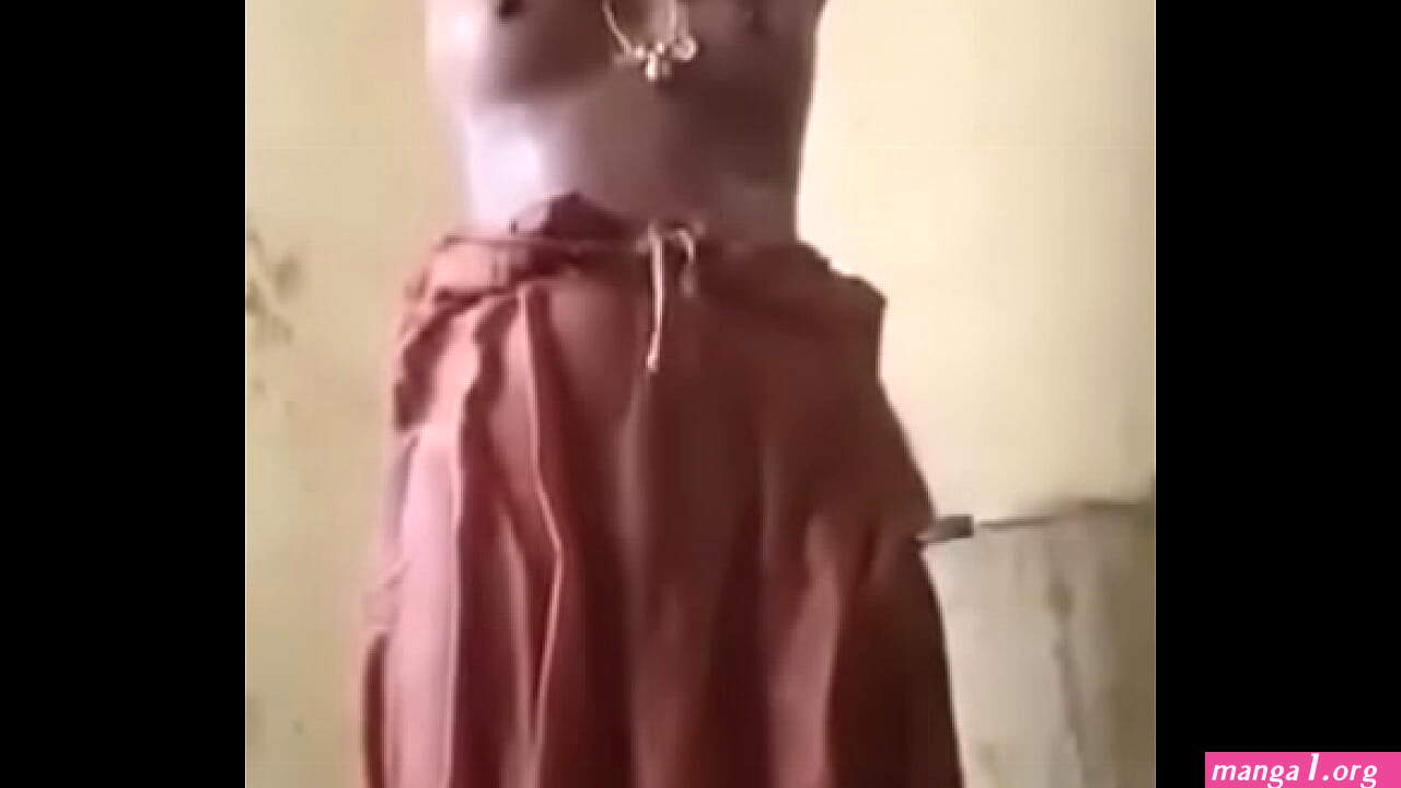 AUNTY BATHING WITH MANGALSUTRA