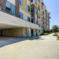 thecarolynapartments.com