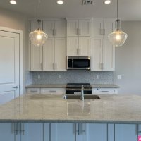 thecarolynapartments.com