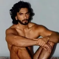don t call me a naked hero in another world