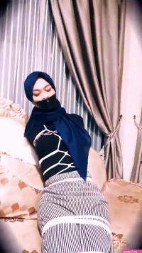 Bondage Hijab