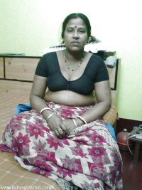 Nude Indian Aunty