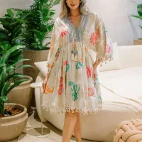 Vestido curto manga méia bordado com pompom na barra cola colorida estampado 21092