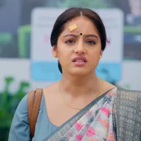 Mangal Reaches Saxena House Laxmi Is Alive