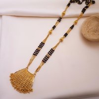Buy Lavic 22KT Gold Mangalsutra 22 KT yellow gold 28.9 gm.