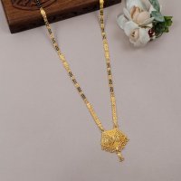 Hira Panna delicate 22k Gold Mangalsutra Locket