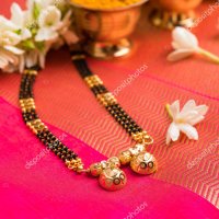 Close-up foto van een Mangalsutra of ketting te gedragen door een gehuwde hindoe vrouwen met
