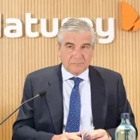 El tiki-taka de Naturgy un as en la manga y el comodn de la llamada