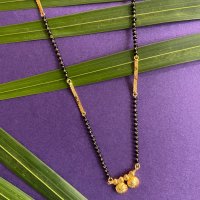 Traditional Marathi Short Mangalsutra Designs Gold Plated Vati Pendant Simple Black Beads Chain Gold Foaming Mangalsutra