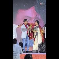 Naresh and Pavitra Lokesh show off their PDA at the pre-release event of Malli Pelli