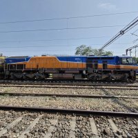 6073965-0: LUDHIANA WDG4 12233 ex TKD in a combin 15626Agartala