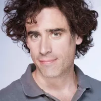 Stephen Mangan