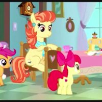 My Little Pony introduces same-sex couple