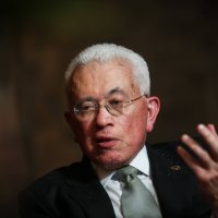 Brasil tem que renovar agenda e ousar para ser grande diz Mangabeira