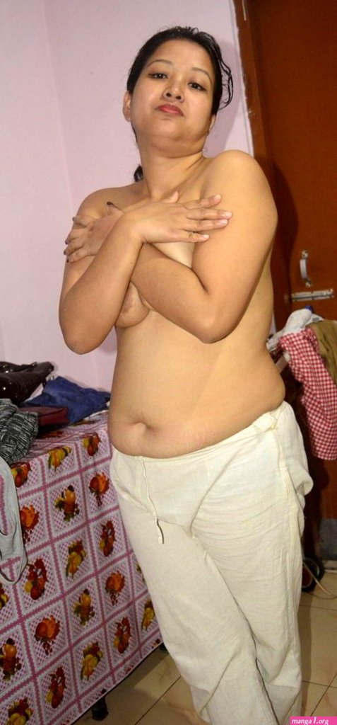 Naked-indian-aunty.jpg