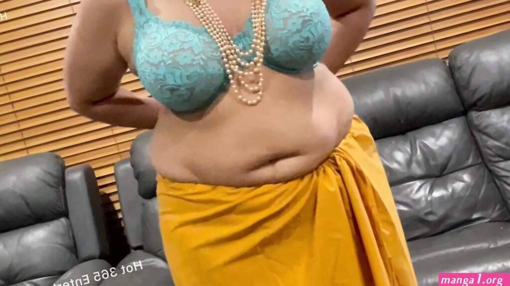 Xxx-hot-indian-aunty-saree-blouse.jpg