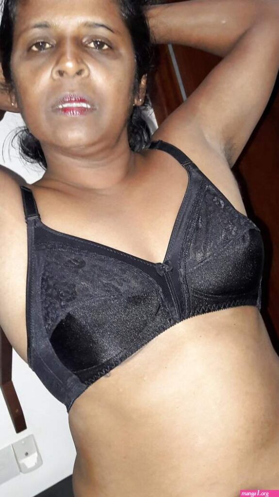 Tamil-aunty-thoppul-nude.jpg
