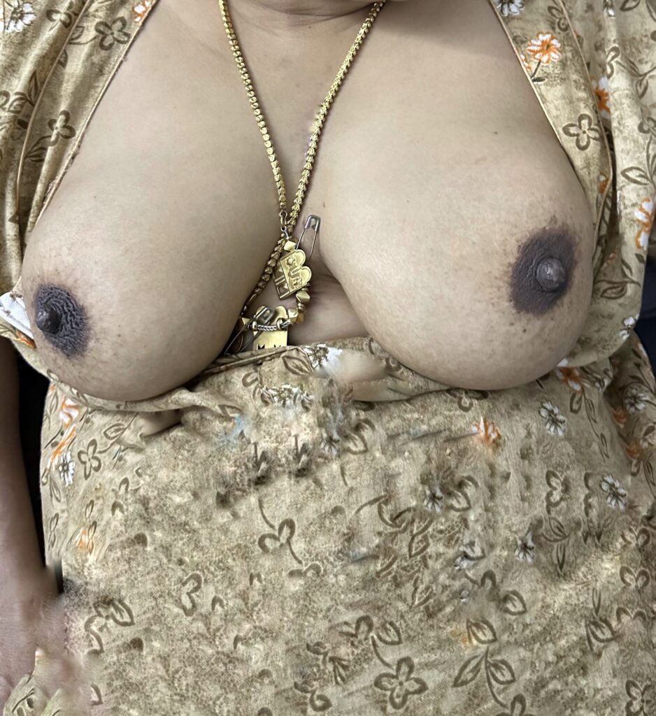 naked-bhabhi-mangalsutra.jpg