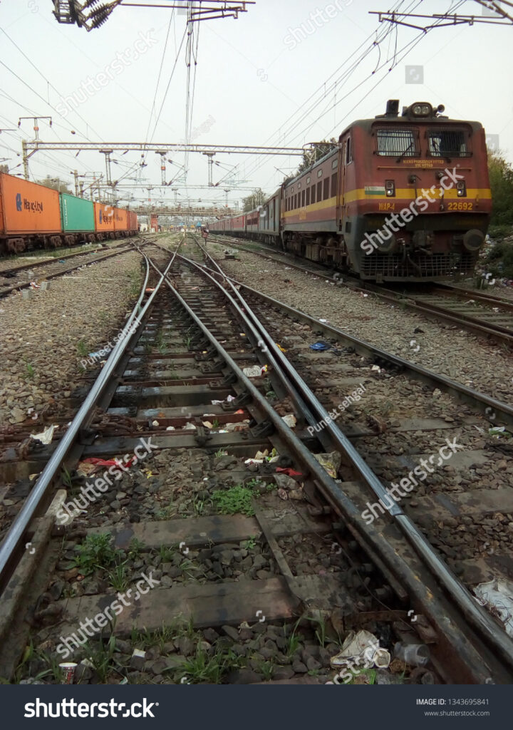 rail-gaddi-mangal-singh320.jpg